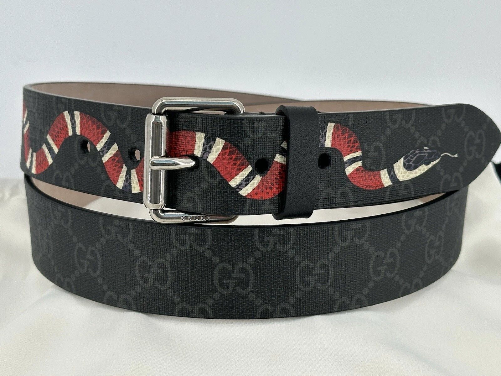 Ceinture homme neuve luxe originale GUCCI  434520   taille   75 cm / serpent   1087