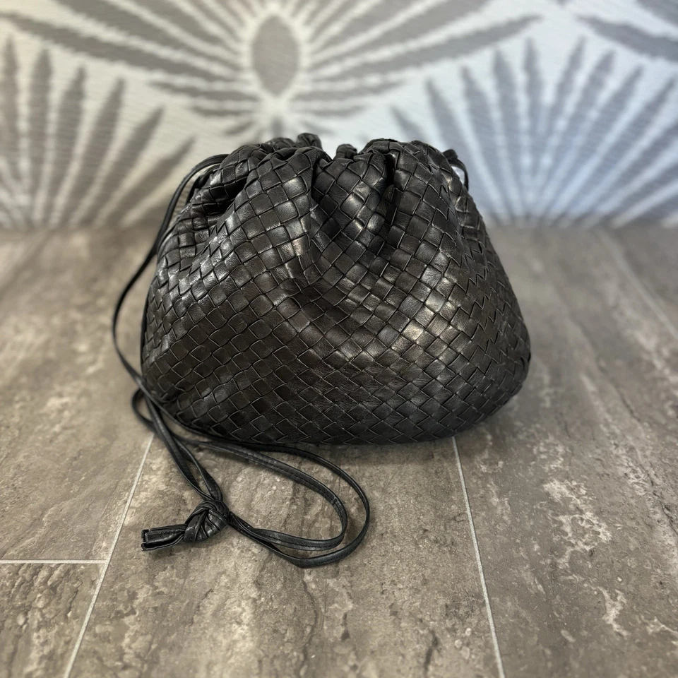 Bolso De Colección Bottega Veneta Intrecciato Cordón Cuero Tejido Negro Italia Foto 2 de 4