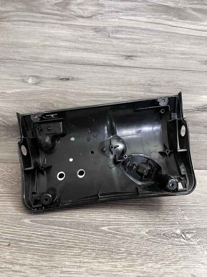 Cubierta de extremo de abridor de puerta de garaje Craftsman con toma de luz 139.53924 Foto 2 de 2