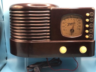 VTG ZENITH BEEHIVE MODEL 5R312 BAKELITE TUBE AM RADIO TABLETOP  