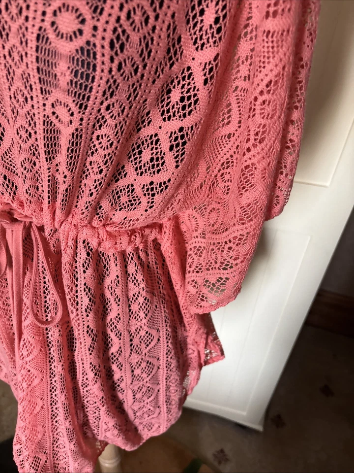 PRIMARK Ladies Short Beach Cover Up Tunic Size M Coral Pink Lace Dolman Sleeve - Image 3 of 4