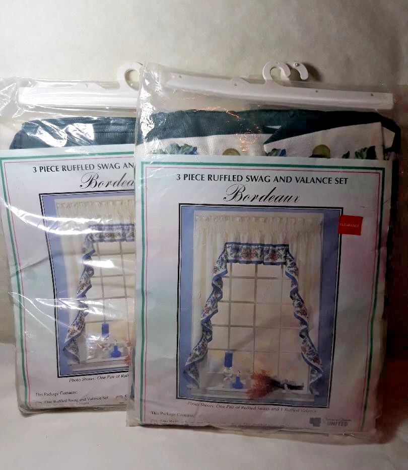 Lot of 2 3pc Kitchen Curtain and Valance Set/1 Swag Valance & 2 Tiers, Grapes