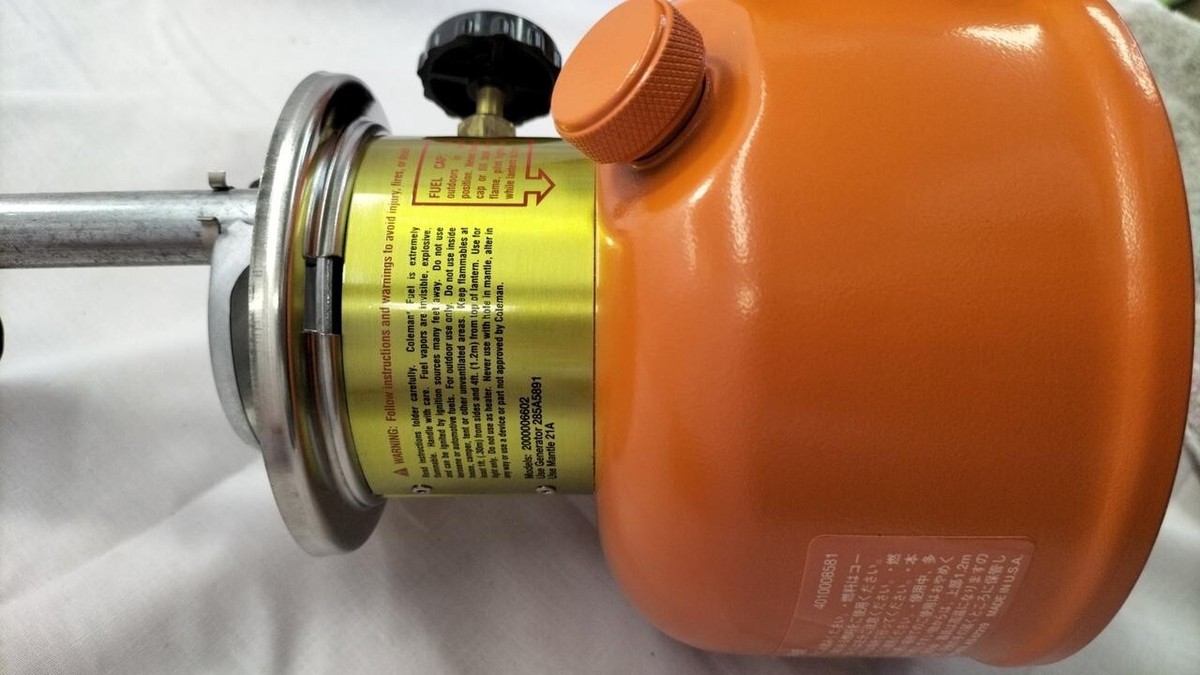 New, unused COLEMAN model no. 200000602 Seasons Lantern 2012 New, unused COLEMAN model no. 200000602 Seasons Lantern 2012