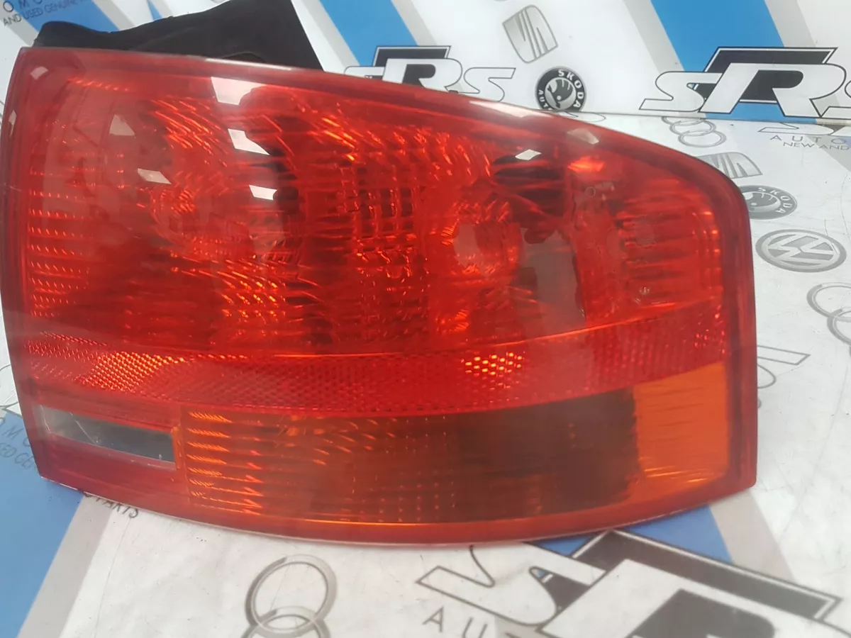 Audi a4 on sale rear light cluster