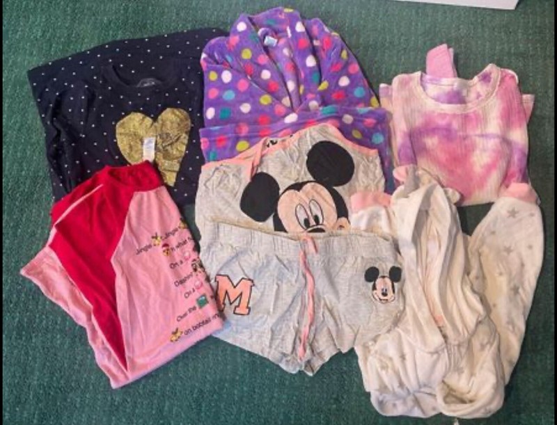 Lots Of 6 Girls Pajamas/ Sleepwear Size 10-12 Years Disney, Carter’s, The Childr