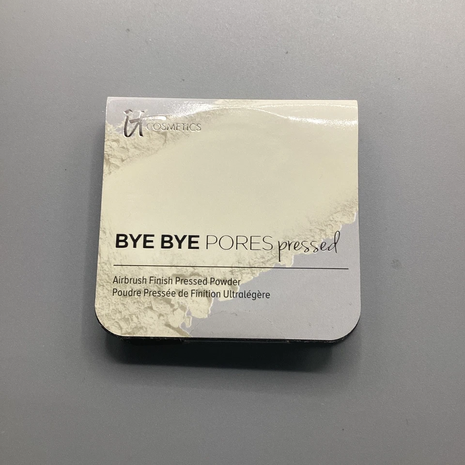 IT Cosmetics Bye Bye Pores Translucent Pressed Powder .08 OZ. - Image 2 of 4