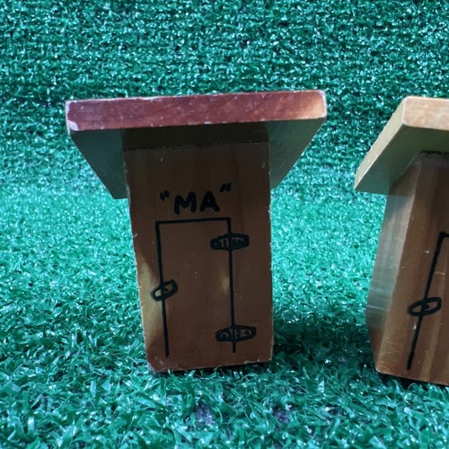 Vintage Souvenir Ma & Pa Wooden Outhouse Salt & Pepper Shakers - Picture 3 of 8