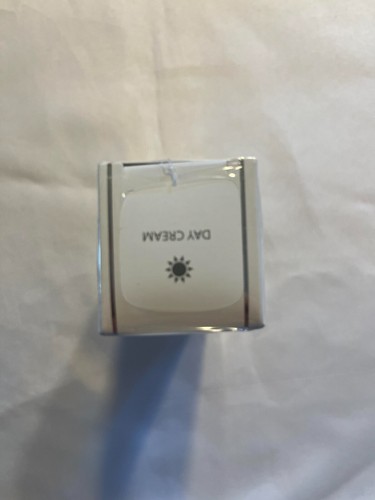 Neora Age IQ Day Cream 1 oz - New in Box Sealed! New Nerium Packaging! - Picture 2 of 5