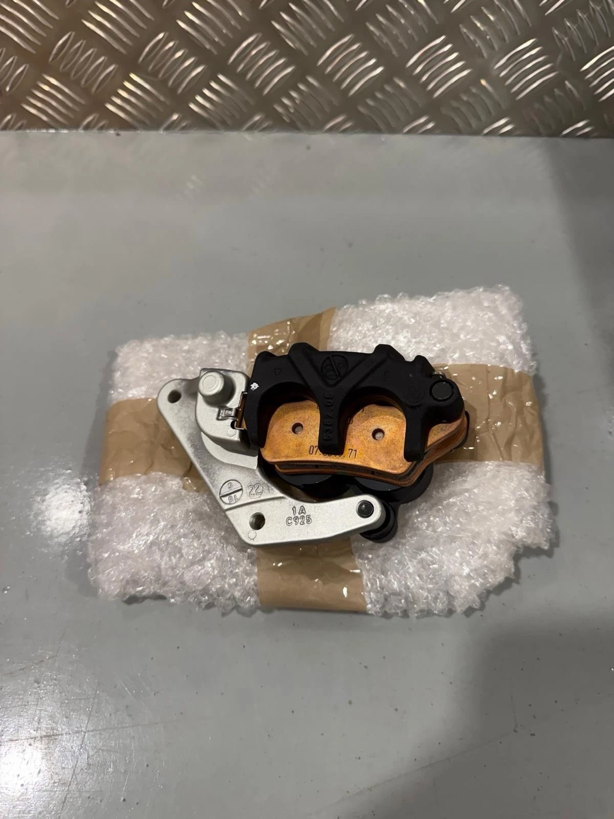 Triumph Brembo Bonneville Bobber Speedmaster Front Right Brake Caliper T2021803 4