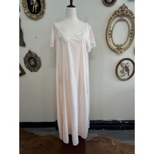 Natori Classics Vintage Blush Pink Lace Nightgown