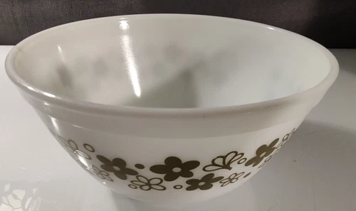 Vintage Pyrex Crazy Daisy Spring Blossom 402 1 1/2 Quart Mixing Bowl