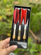 Vintage Unicorn Pure Gold Plate Darts - Red Feathers - Made In England