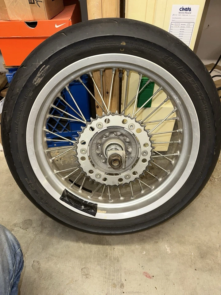 Juego de ruedas de fábrica Husqvarna supermoto. Sm125 Sm250 Sm450 Sm510 Sm610 Foto 4 de 4