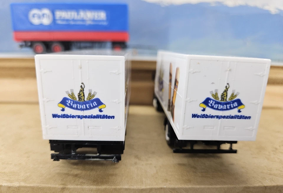 Dos semirremolques tándem construidos por cervecería alemana escala HO - Hechos por Kibri y Herpa Foto 3 de 4