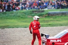 Gabriele Tarquini walks away from his Alfa Romeo 155 TS in the gra- Old Photo