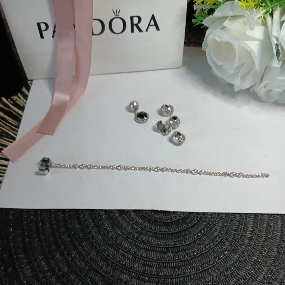 Beautiful Genuine Pandora  5 Five Clip Station Bracelet with clips  onyx 19cm  - Image 4 of 4