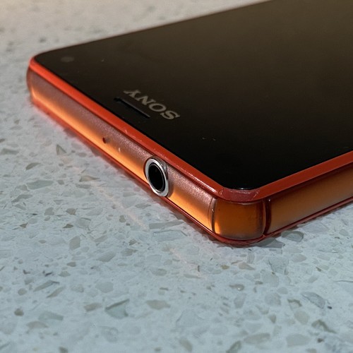 Sony docomo Xperia Z3 CompactSO-02G - 16GB - Red Smartphone #291 /DO - Picture 3 of 10
