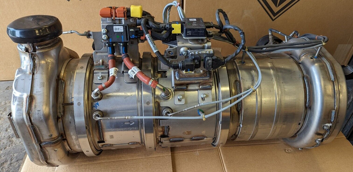 A062R438 Cummins NEW DPF Assy 4394676 5579372 5418125 5418550 ISB  