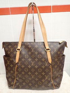 louis vuitton monogram totally mm