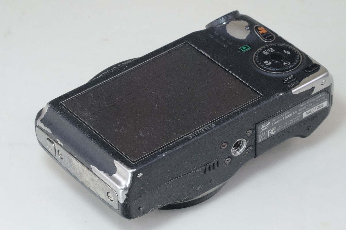 FUJIFILM FinePix F800EXR Compact Digital Camera – Battery Included