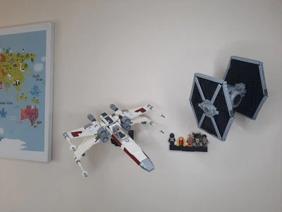 3DCROW Wall mount for LEGO 75393 Star Wars TIE Fighter X Wing Mash up