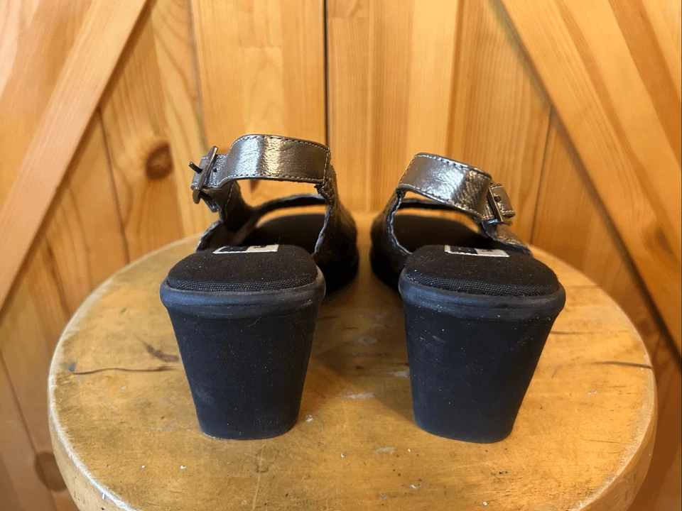 Andre Assous Featherweights Cuero Tejido Dorado Talla 8M Foto 4 de 4