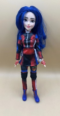 Disney Descendants 3 Evie 4 Hearts Fashion Doll w/ Outfit & Boots 2014 Hasbro