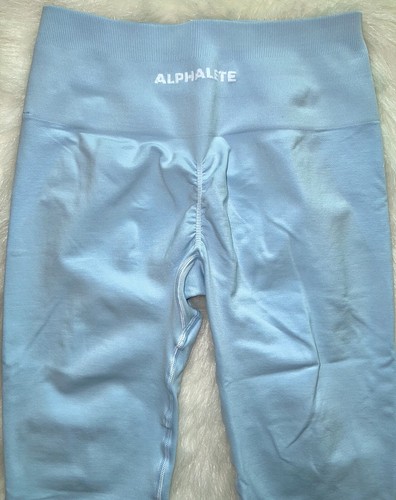 NEW Alphalete Amplify Arctic Blue Leggings Size Medium M Scrunch Seamless - Picture 13 of 21