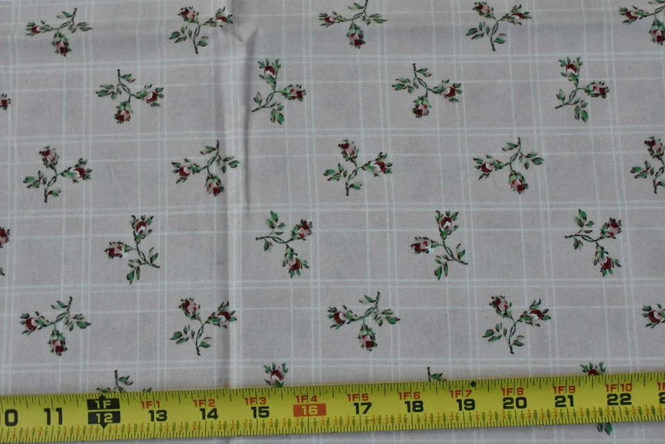 29" Long, Red Pink Green Floral Pink, Maywood/Willowberry/Cottage Romance, P4952 - Image 2 of 4