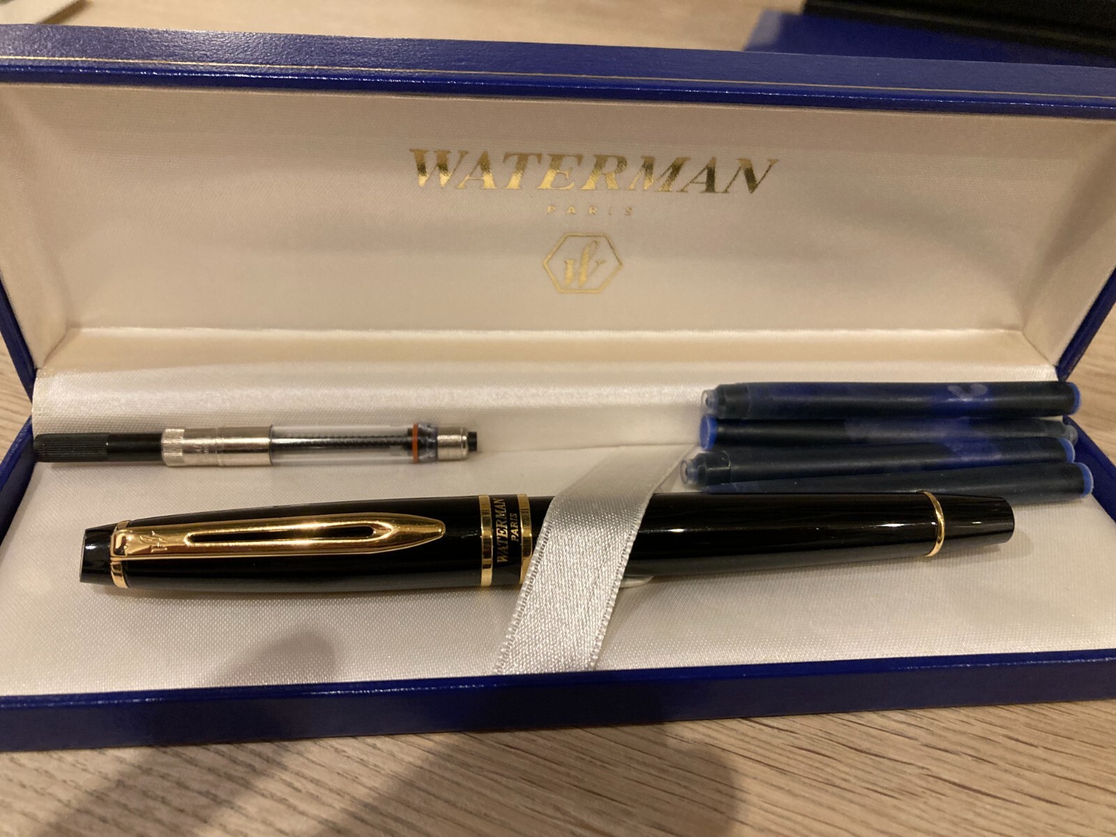 Waterman classic Expert fountain pen Black, Gold trim eBay