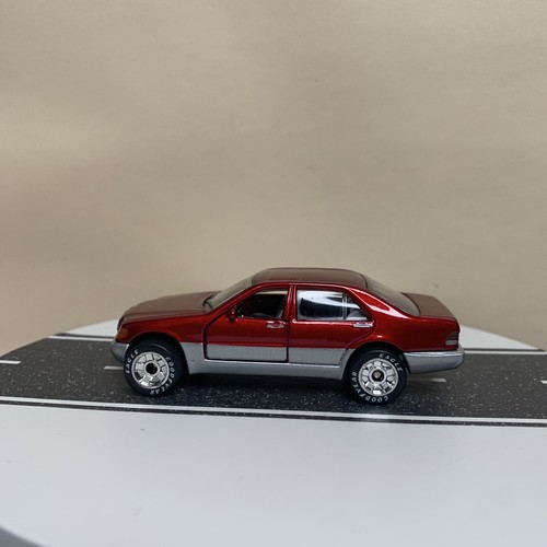Matchbox Ultra Premiere Mercedes 600SEL Sedan Red Mtflk/Silver Two-Tone 1:67 NM - Picture 2 of 14