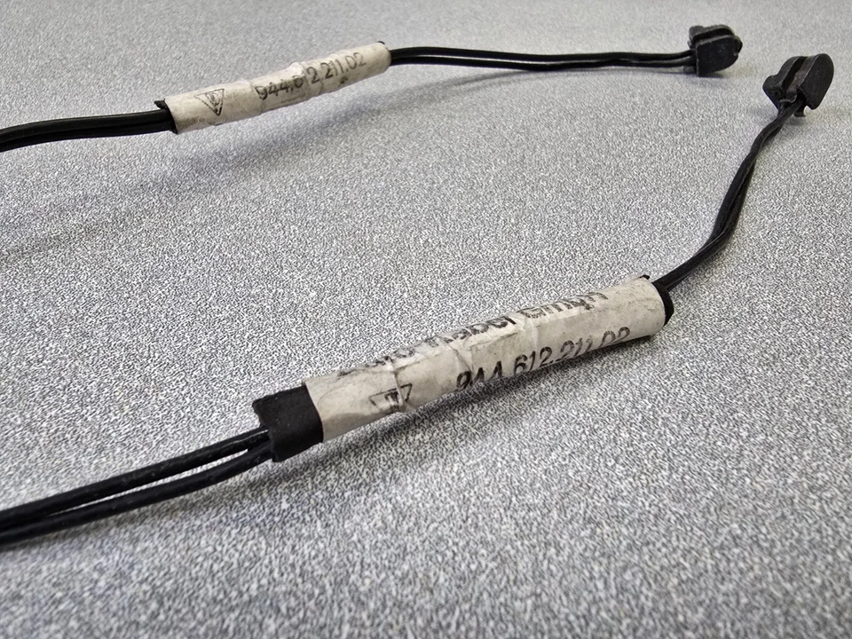 PAIR OF NEW ORIGINAL PORSCHE 944 911 REAR BRAKE WEAR WIRING HARNESSES - Imagem 3 de 4