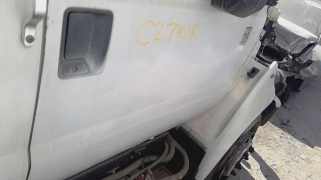 17 FORD F650 SUPERDUTY Front Door Right passenger white yz repainted Foto 2 de 4