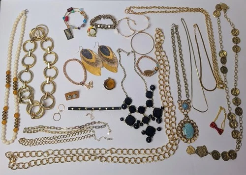 Vtg Modern Gold Tone Jewelry Lot 25pc Unsigned Costume 2.2lbs Neck/Waist Chains