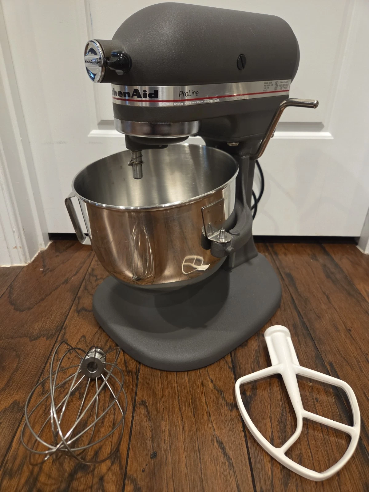 KitchenAid Proline KSM5 Matte Gray Countertop Stand Mixer PRO LINE KSM-5PSGR
Opens in a new window o