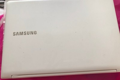Samsung Notebook sehr leicht weiss ohne Festplatte Gebraucht