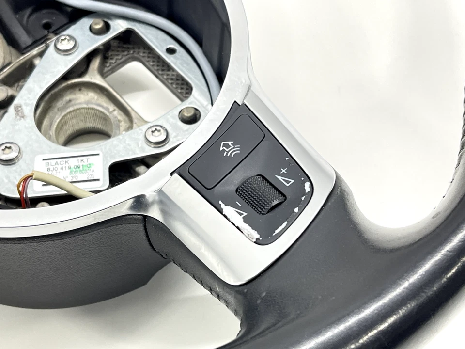 Volante de couro preto Audi TT QUATTRO 2008-2015 com câmbio de pás OEM - Imagem 3 de 4