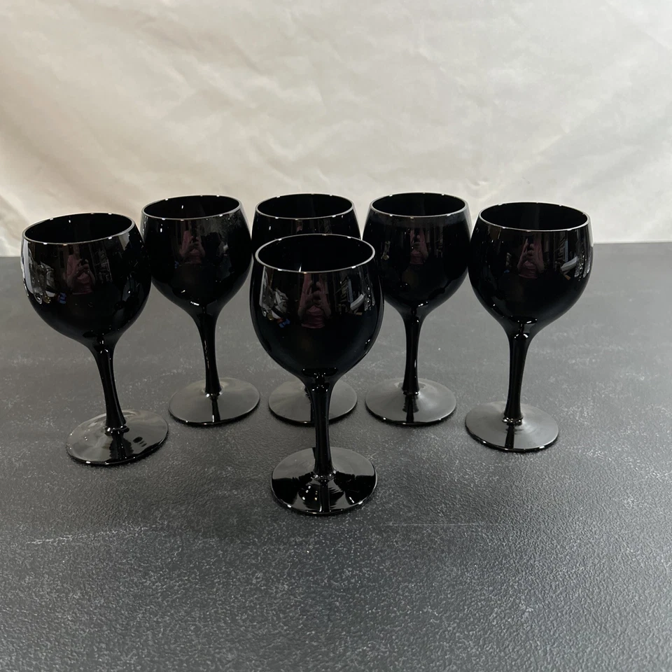 ÓCULOS: conjunto de 6 taças de vinho MIDNIGHT BLACK. SOPRADO. 5 3/8" x 2 1/4". Antigo em muito bom estado - Imagem 2 de 4