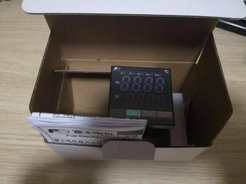 1PC Fuji PXR4TCY1-8W000-C Temperature Controller PXR4TCY18W000C New In Box - Picture 4 of 6