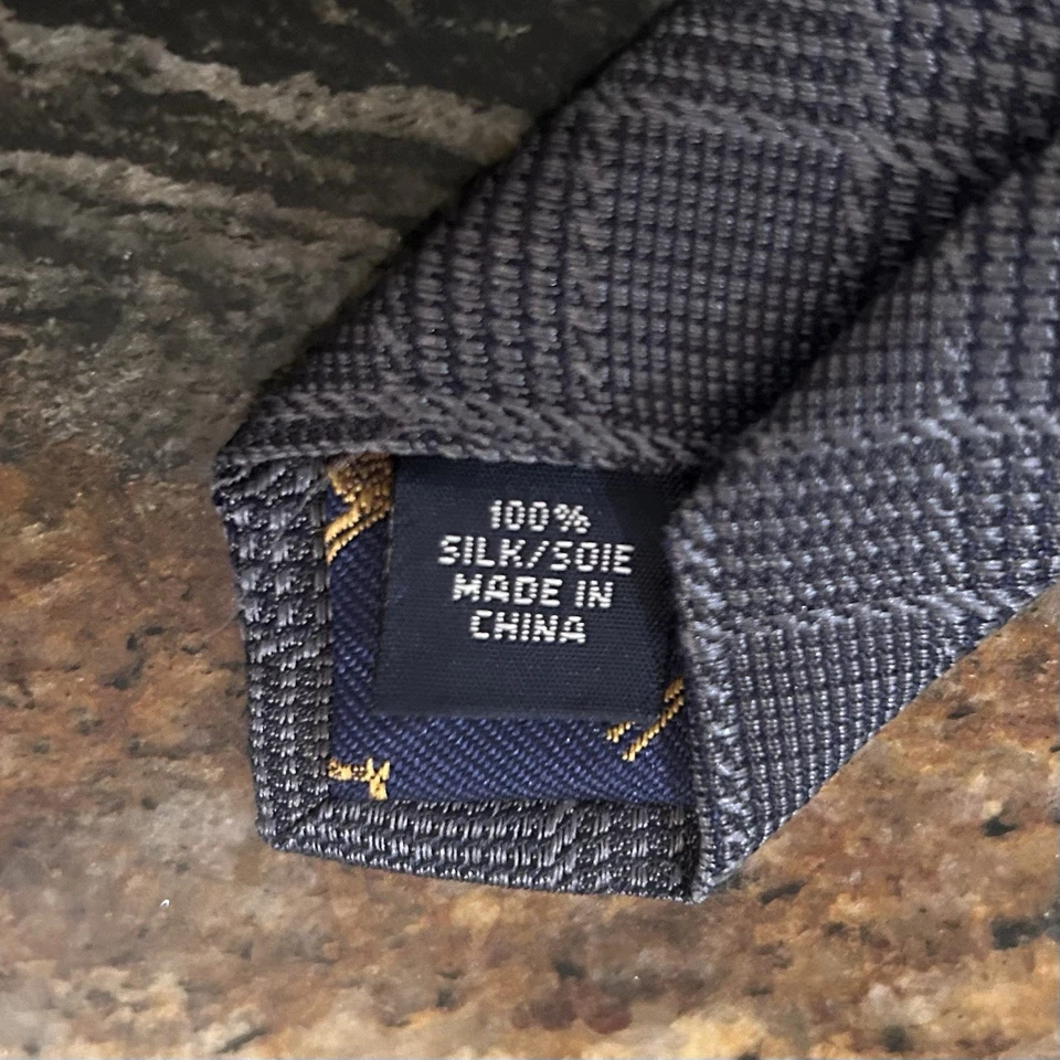 Gravata Ted Baker London 100% seda cinza xadrez 58 1/2 x 3 girafas - Imagem 4 de 4