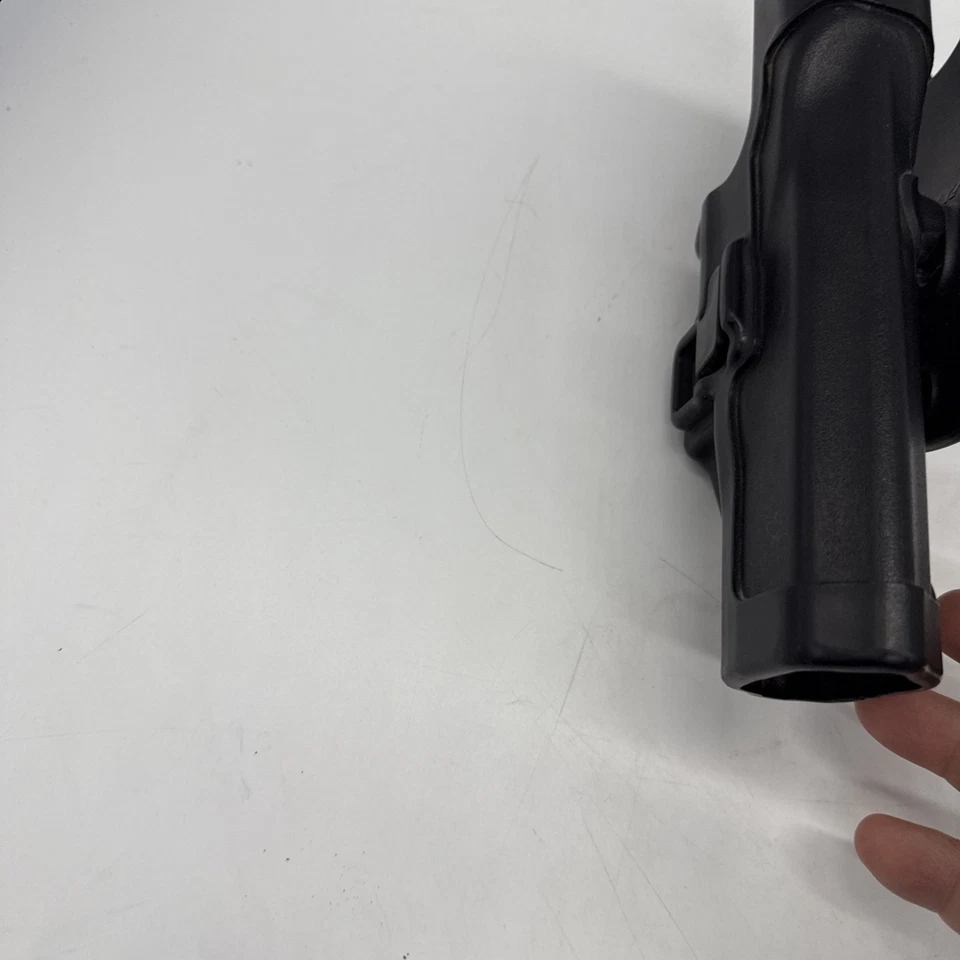 Blackhawk Serpa Level 2 Duty Belt Gun Holster Glock 17/22 Black Right Hand USED - Image 4 of 4