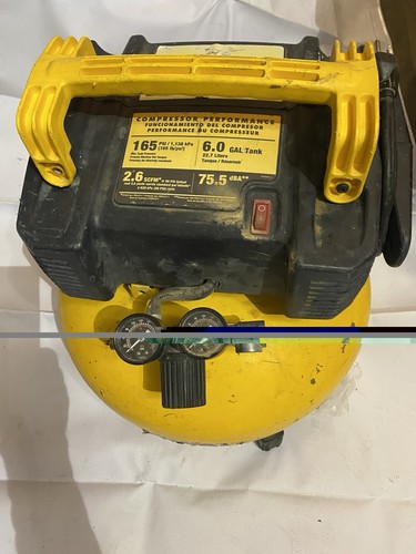 DEWALT DWFP55126 6 Gallon Portable Air Compressor 165 PSI 2.6 SCFM