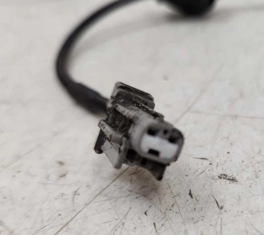 Sensor de velocidad de rueda ABS delantero pasajero 15-21 Subaru WRX STI RF OEM 27540VA000 Foto 4 de 4