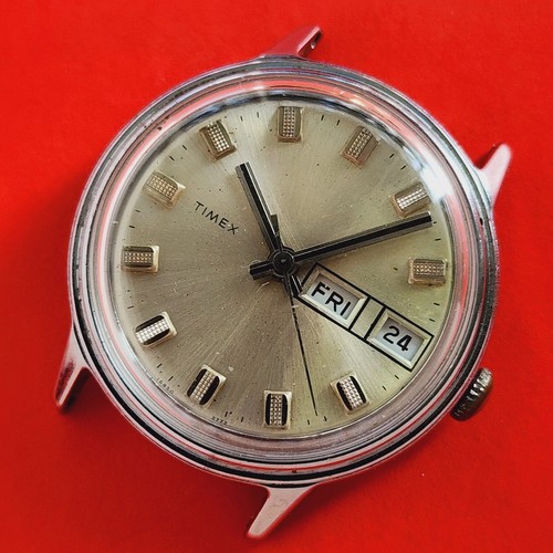 Timex Watch Mechanical Movement Vintage Rare Dial & Hands 168502772 For Repair - Picture 2 of 4