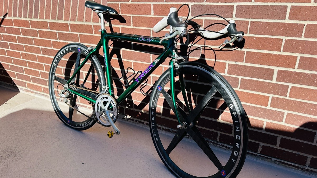 Trek 5000 OCLV 120 Carbon Road Bike 52cm Shimano Ultegra 18 Speed