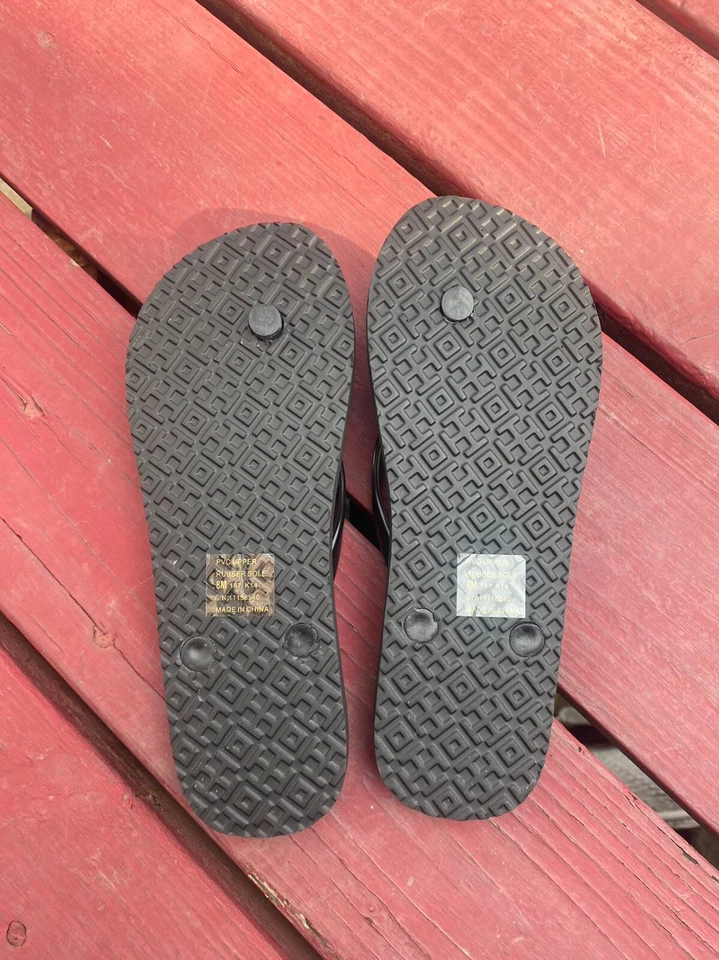 NWOB TORY BURCH MONOGRAM FLIP FLOPS (SIZE 6) rubber thong sandals Black-New - Image 4 of 4