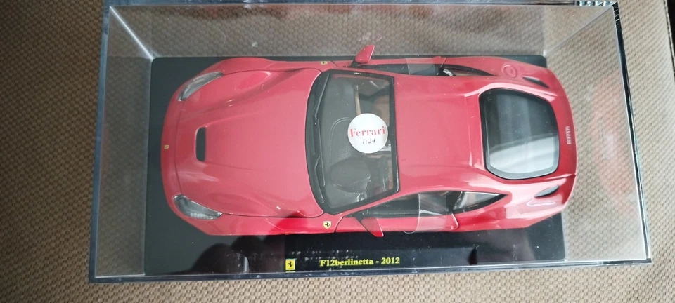Modellino Ferrari F12 Berlinetta 2012 collezione LE GRANDI FERRARI 1:24 - Immagine 4 di 4
