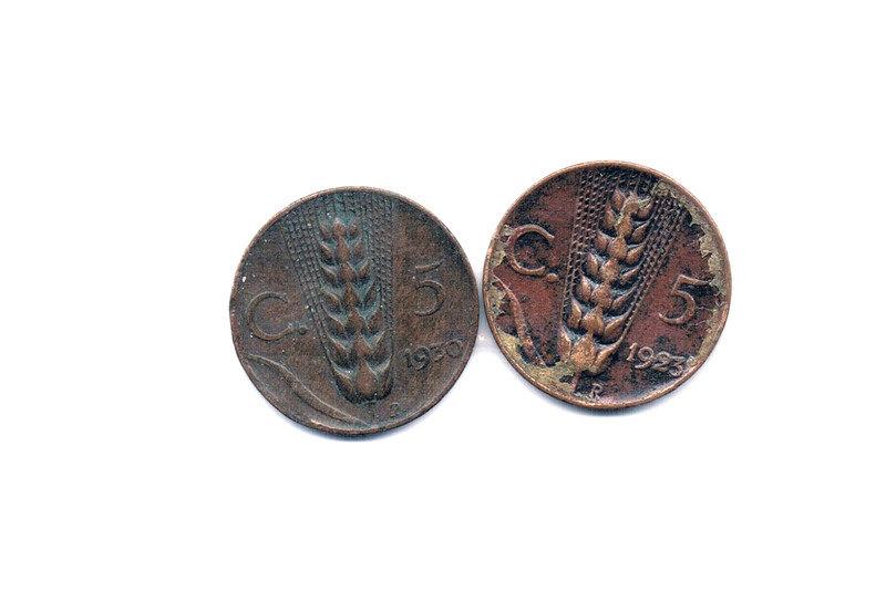 1923 &1930 set of 2 Vittorio Emanuele Italy Coin 5 Centesimi very old nice coins