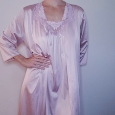 Vintage NWOT Vanity Fair Nylon Nightgown  Robe Set Pink Sz Medium
