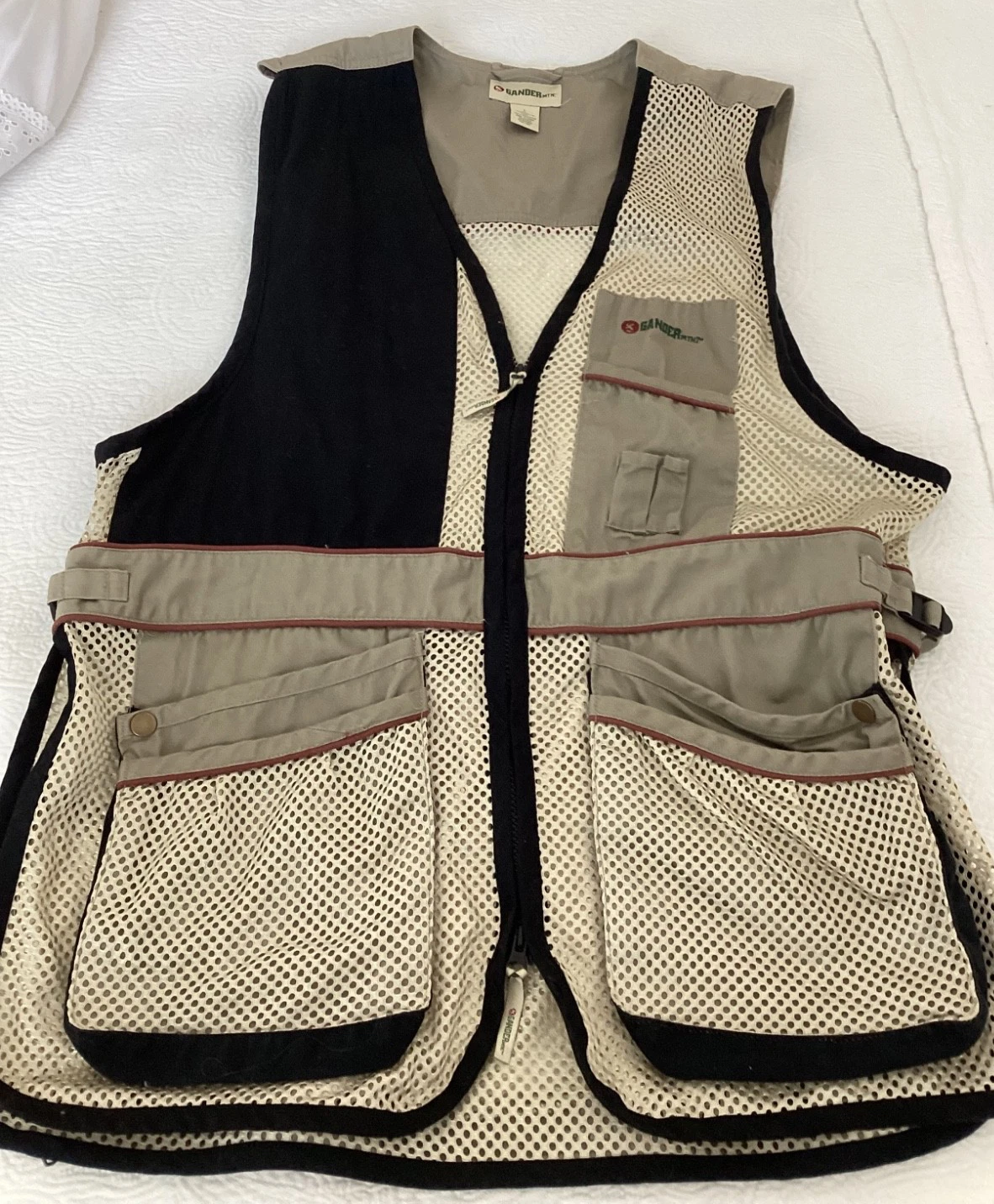 Gander MTN Vest Sz Large Vented Tan & Black Mesh Pockets Shooting Hunting Skeet